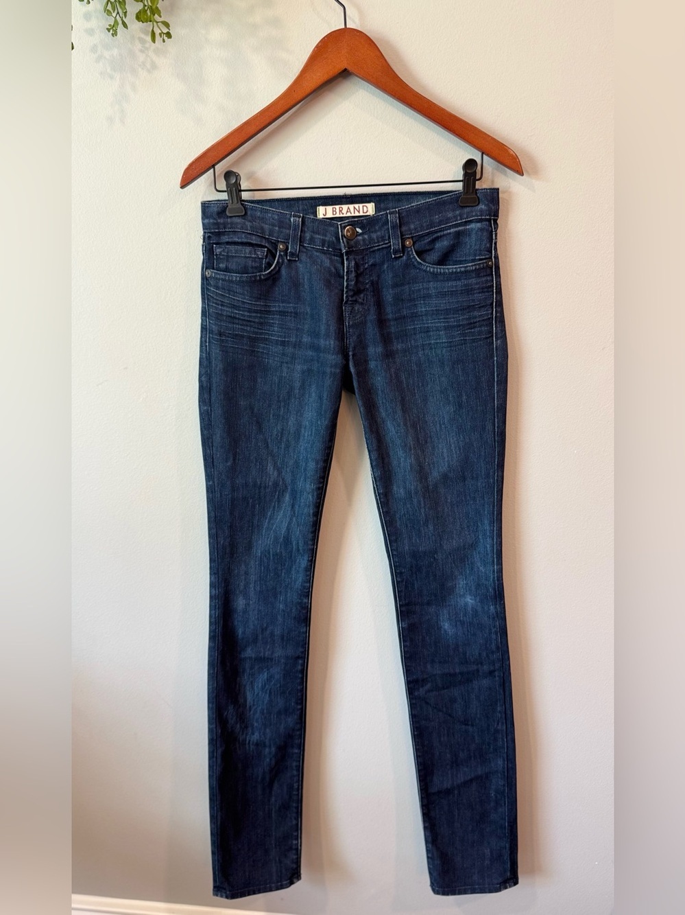 J Brand Skinny Jeans in Dark Indigo Blue Sx 26